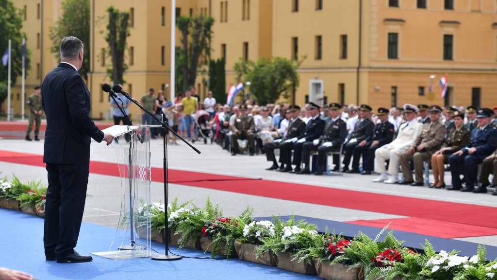 Milanović kritički o uvođenju obveznog vojnog roka: Hrvatski Ustav za to ostavlja vrlo malo prostora