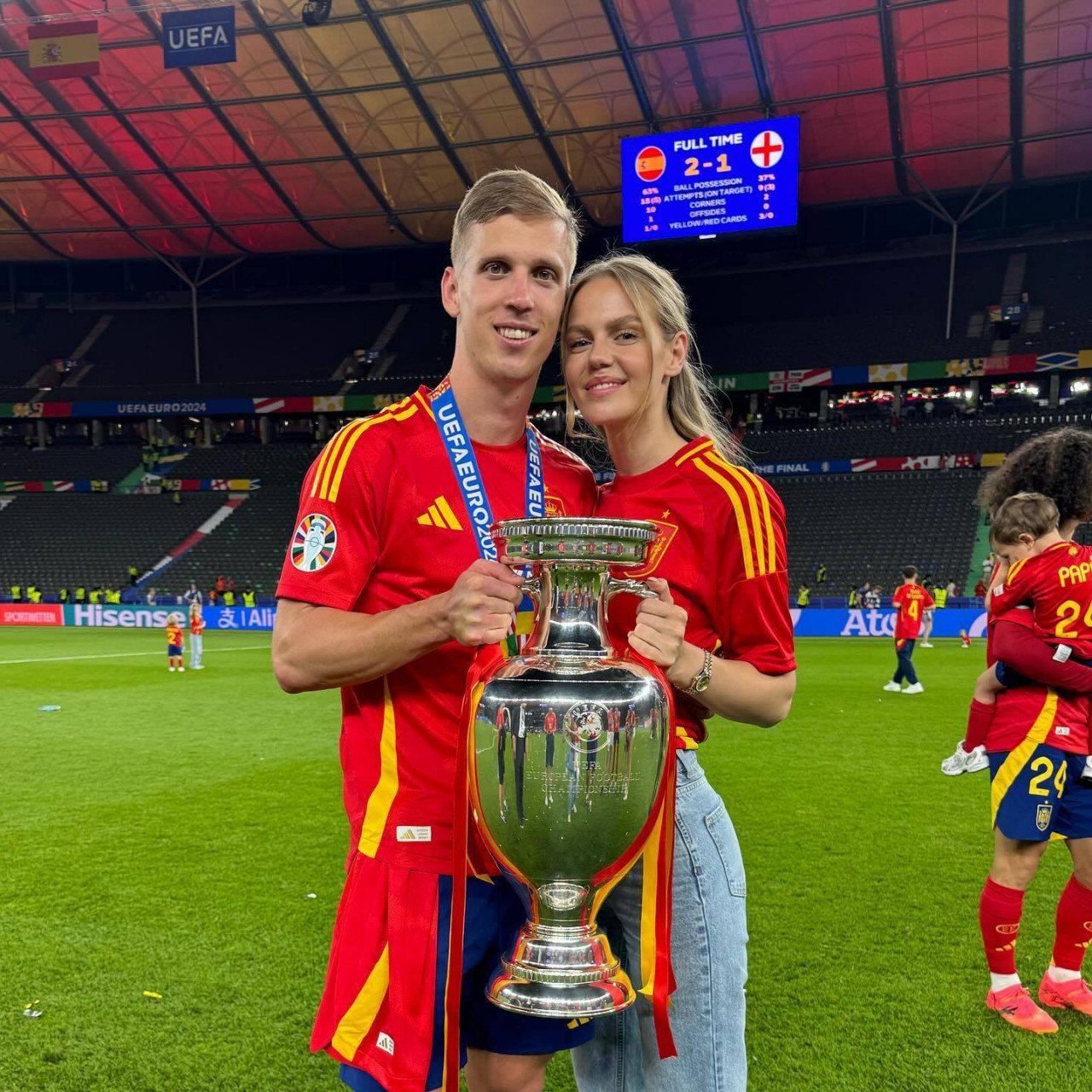 FOTO Dani Olmo ljubi Lauru, ona mu je u finalu Eura bila najveća podrška: I više nego ponosna!