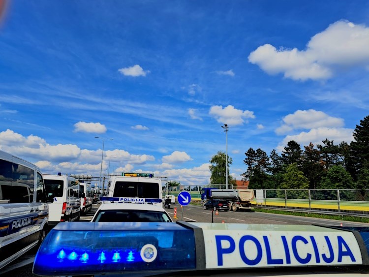 Kod čvora Zagreb zapad poginuo vozač Saaba, policija traži svjedoke