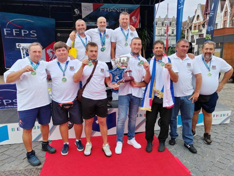 Hrvati su svjetski prvaci u lovu ribe udicom na plovak