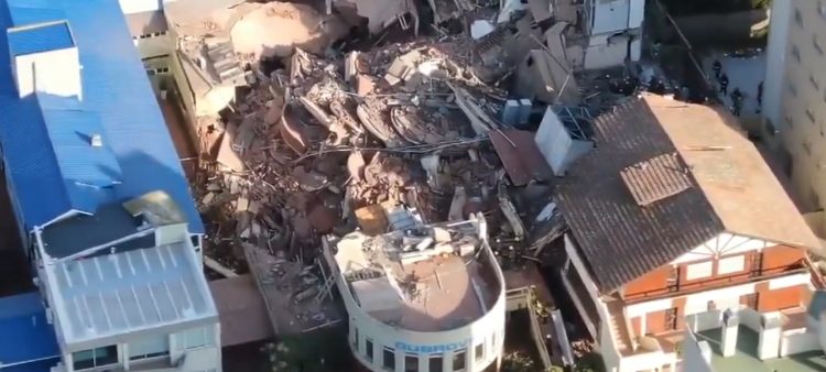 VIDEO Villa Gesell: Srušio se hotel Dubrovnik, pod ruševinama se traže ljudi