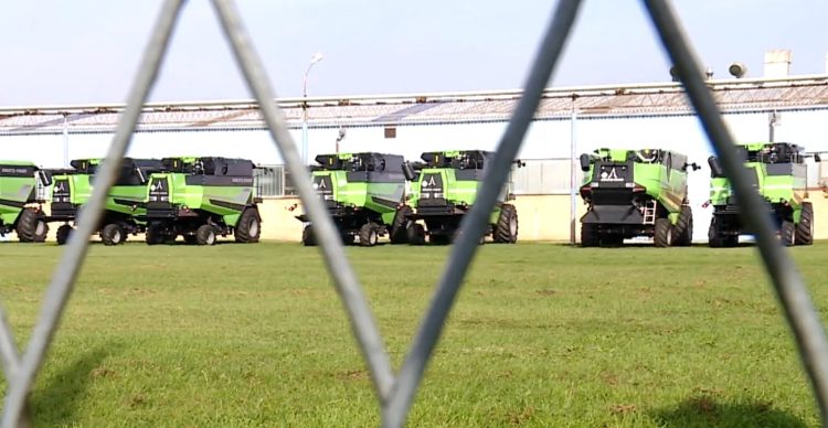 Tuga u Županji, stranci zatvaraju: Četrdeset godina nakon što je proizveden prvi kombajn dovršava se posljednji