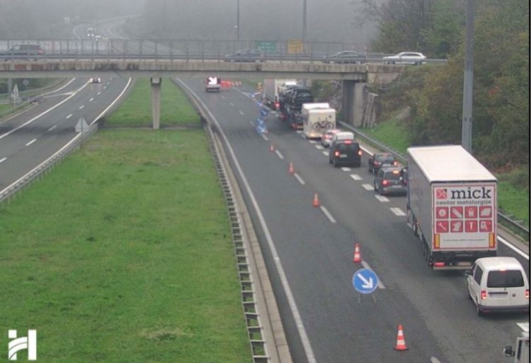 Detalji nesreće s poginulima na A6: Vozač kombija zanemario znakove i nastavio voziti, ali u suprotnom smjeru