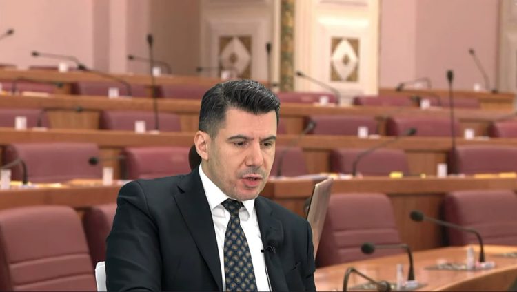 VIDEO Grmoja o užasnim prijetnjama: Dobio sam sliku svoje djevojčice u mrtvačkom sanduku. Policija nije ništa riješila