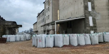 FOTO Europol: Kriminalci zaradili najmanje 4 milijuna eura ilegalnim odlaganjem 35 000 tona opasnog otpada iz Italije, Slovenije i Njemačke u Hrvatskoj