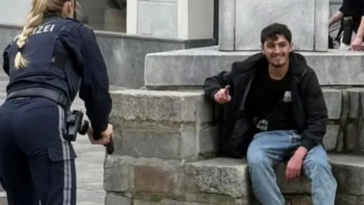 FOTO Austrija: Ovo je veseli Sirijac nakon što je likvidirao dječaka nožem i ozlijedio još pet osoba na ulici