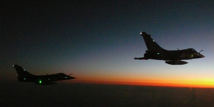 Američki vojni avion B-52 u pratnji hrvatskih Rafalea preletio iznad Hrvatske