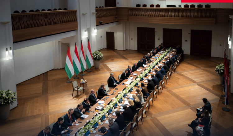 Prijetnja sa sjevera i istoka. Istina je: Mađari sa Srbima u tajnosti sklapaju vojni sporazum i udružuju se u vojni savez