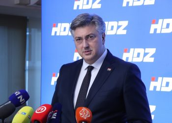 VIDEO Plenković o anketi po kojoj je HDZ drugi: Dobro je da je izašla. Da se svi HDZ-ovci malo trgnu pred lokalne izbore