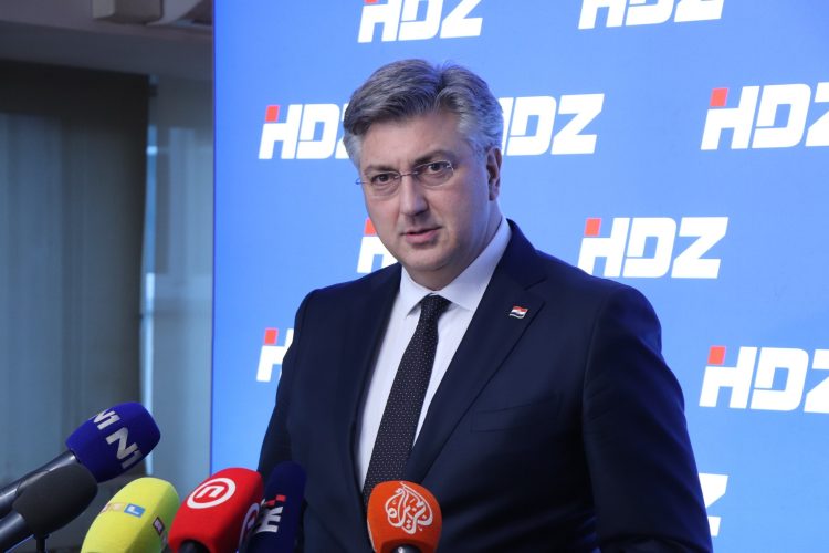 VIDEO Plenković o anketi po kojoj je HDZ drugi: Dobro je da je izašla. Da se svi HDZ-ovci malo trgnu pred lokalne izbore
