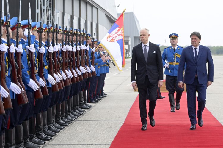 Opasnost sa sjevera i istoka: Srbijanci i Mađari potpisali sporazum o vojnoj suradnji. Udruživanje ekspanzionističke politike Mađarske i Srpskog sveta