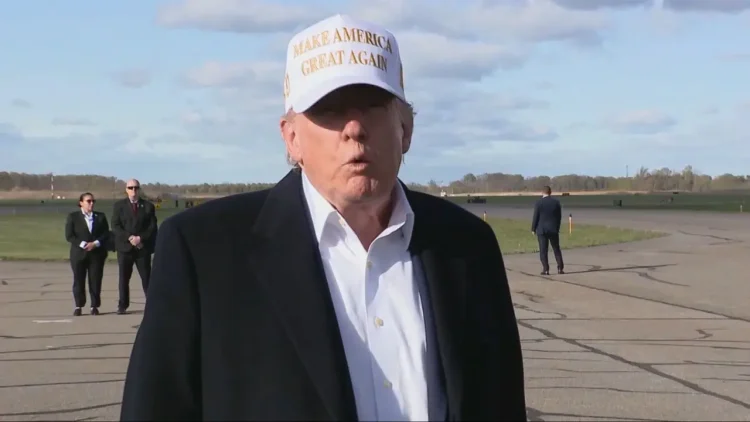 VIDEO Trump: Rekao sam Zelenskom da pita Obamu zašto je Krim predan Rusiji bez ispaljenog metka