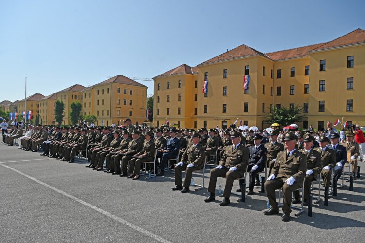 Svečana promocija 126 polaznika vojnih škola na Hrvatskom vojnom učilištu Dr. Franjo Tuđman