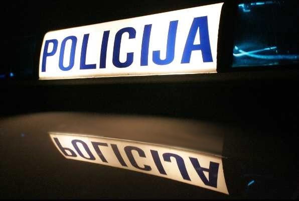 Dvije pijane vozačice izazvale nesreće u Slavoniji: Jedna je kapelicu sravnila sa zemljom