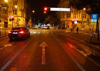 Jako pijan prošao kroz crveno u centru Zagreba i prouzročio sudar. Dobio je dosta zatvora…