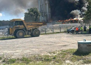 Veliki požar poznate Tvornice u Siraču