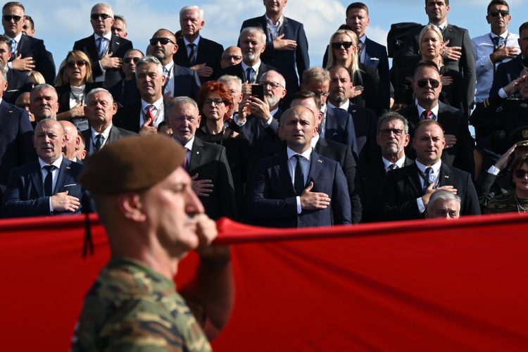 FOTO MORH nakon mimohoda zahvalio svima: Hrvatska vojska i narod uvijek kao jedno!