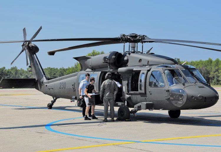 Srce za transplantaciju helikopterom HRZ-a stiglo iz Zadra u Zagreb: Letimo s nečijom šansom za život