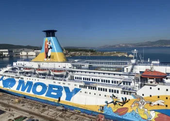 Pobuna u Splitu zbog azbesta. Šuta: Split neće tolerirati nasilje pojedinca. Brod Moby Drea mora van Splita!