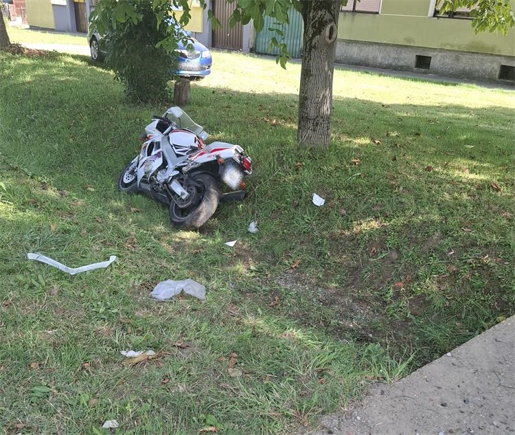 Užas u Slavonskom Brodu: Autom počeo pretjecati na punoj crti što je već radio motorist. Motorist nije preživio…