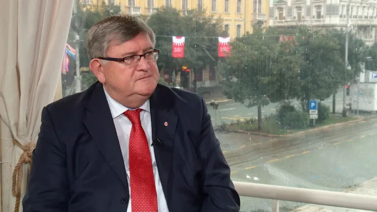USKOK pokrenuo istragu protiv bivšeg riječkog gradonačelnika Obersnela i olimpijca Samira Baraća zbog debelo preplaćenih stanova