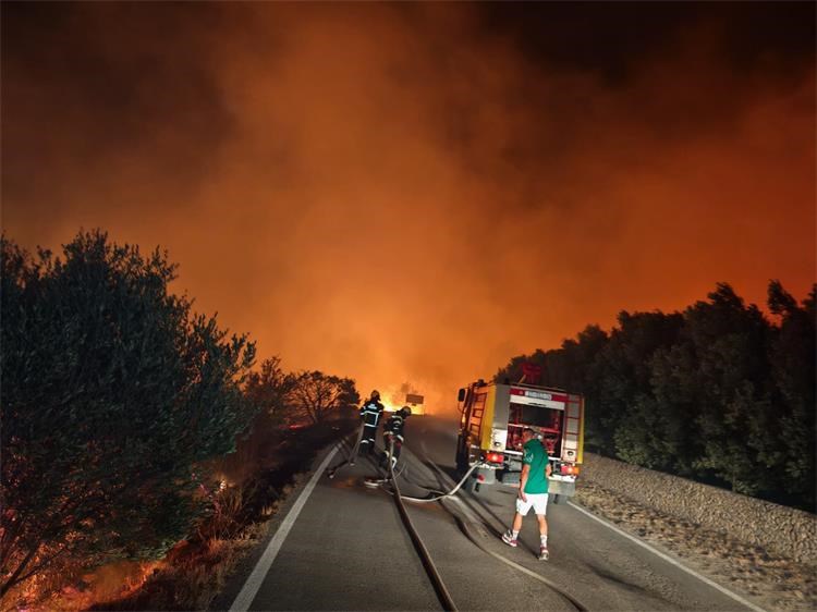 Veliki požar uništio hangar peradarske farme kod Biograda: Stradalo 18500 kokoši nesilica