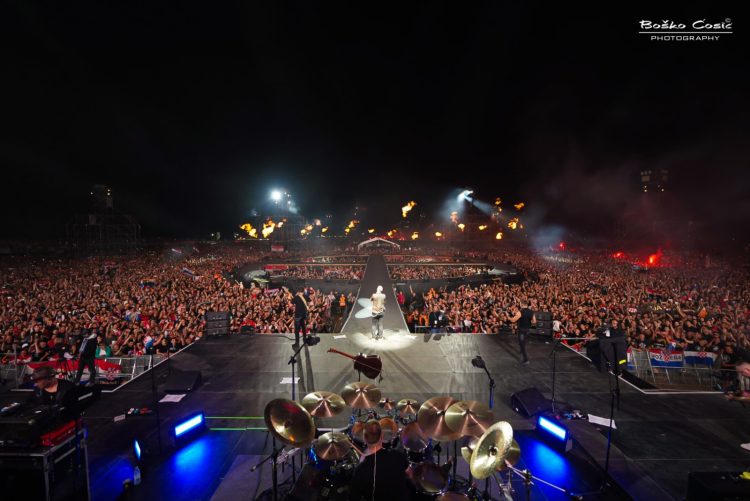 Thompson nakon velikog koncerta u Sinju: Duboko suosjećam sa svima koji su zbog nastale situacije bili pogođeni – i zbog toga vam se iskreno ispričavam