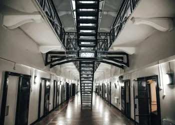 Zaštitar osumnjičen za silovanje tražiteljice azila: Određen mu istražni zatvor