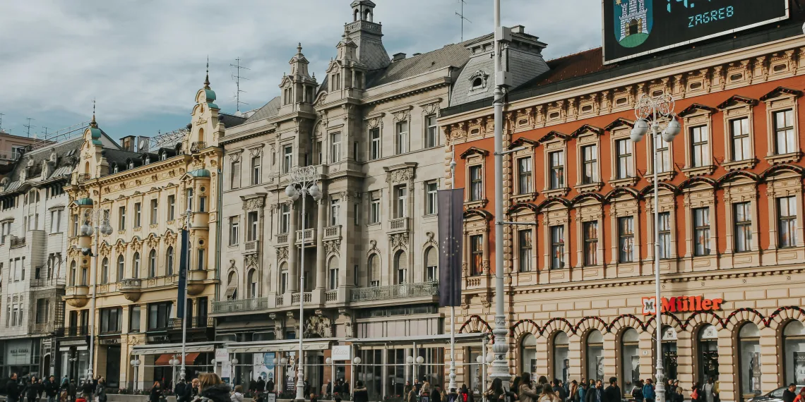 Propao naširoko najavljivani subotnji prosvjed protiv vojnog roka