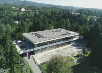 Drama na Pantovčaku: Muškarac tvrdio da ima bombu… Htio na silu ući u Milanovićev ured