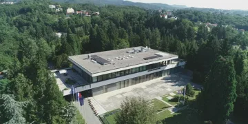 Drama na Pantovčaku: Muškarac tvrdio da ima bombu… Htio na silu ući u Milanovićev ured