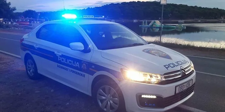 Jako pijana Slovenka autom udarila pješakinju Austrijanku. Obje su kažnjene