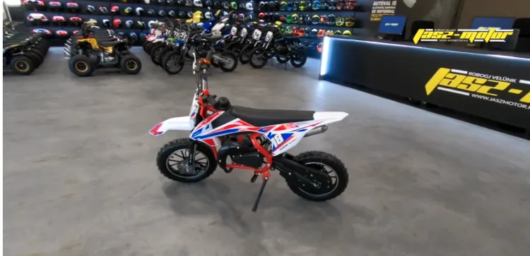 Roditelji sedmogodišnjaku dali mini motor. Zabio se u traktor i teško ozlijedio. Njima ide kaznena prijava….