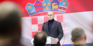 Ministar Anušić u Kijevu: Svojom borbom držite rat dalje od granica Europske unije; Sat vremena sa Zelenskim iza zatvorenih vrata