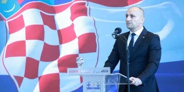 Otvorena nova zgrada I. gimnazije Osijek. Anušić: Ponosan sam na ovaj i brojne druge projekte koje smo ostvarili