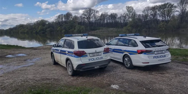 Drama na Dunavu kod Sotina: Prevrnuo se čamac s jednim Srbijancem i deset Kineza. Jedna osoba je poginula a za tri se još traga