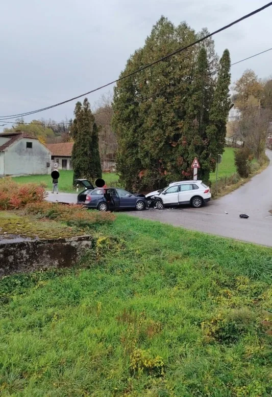 Teška prometna nesreća kod Velikog Trgovišća: Više ozlijeđenih a korišten je i helikopter Hitne
