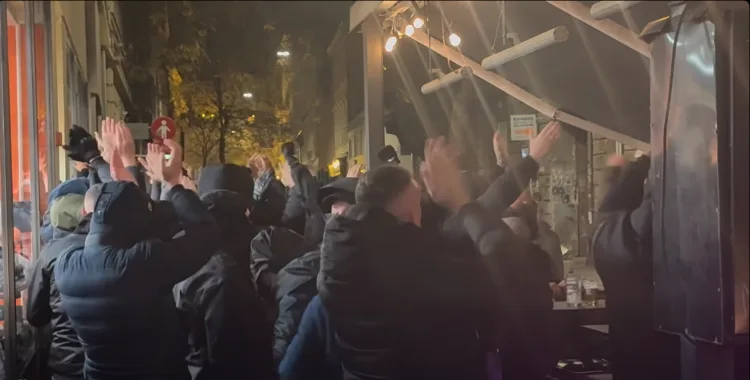 VIDEO Potpuna drama u središtu Zagreba: Na Dane srpske kulture stigli muškarci s kapuljačama. Stigli i policijski specijalci…