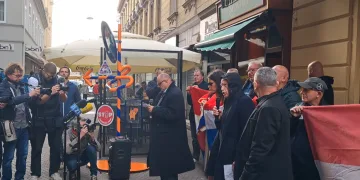 VIDEO Prosvjed u Zagrebu: Plenkoviću – sjedište SNV je sjedište srpske obavještajne službe BIA