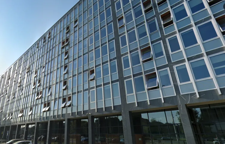 Još jedno komunističko čudovište u Zagrebu se raspada: Sud ide u mini obnovu. Malo ćete se pomučiti do nove lokacije….