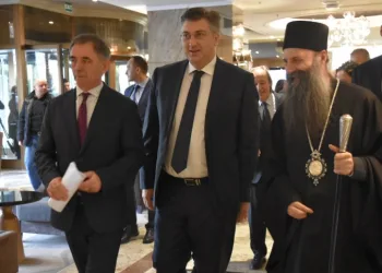 Malić o prosvjedu u Splitu: Tjerali su nas da u Zagrebu trpimo mitropolita Porfirija koji je pjevao četničke pjesme a danas je četnik i za mnoge ljevičare