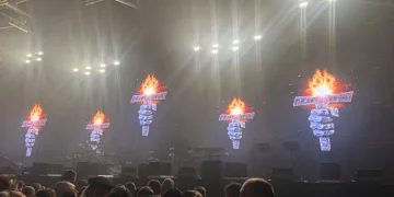 VIDEO Thompsonov spektakl u Osijeku: Na koncertu i županica Tramišak