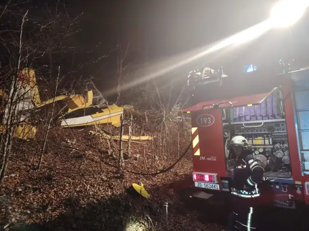 FOTO Krivi Put: Srušio se zrakoplov Airtractor. Pronađen u plamenu…