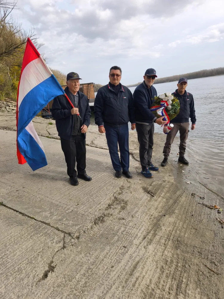 Plenković je na listu za Sabor stavio potpredsjednika VeDRA-e. Oni su bacili vijenac u četničkom uporištu za nepostojeće ubijene Srbe