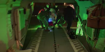 Helikopter HRZ-a hitno prevezao novorođene blizance u inkubatoru iz Dubrovnika u Split