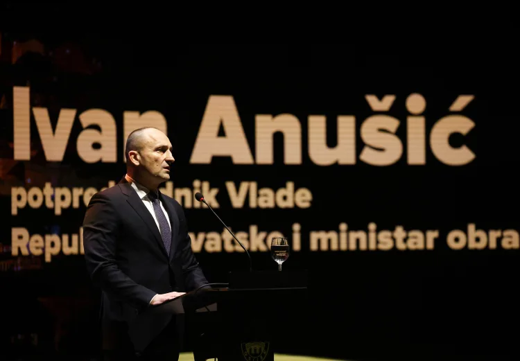 Ministar Anušić u Osijeku: Grad je danas centar političke, gospodarske i kulturne moći istoka Hrvatske