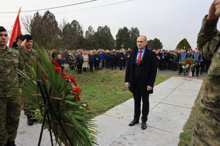 Obilježena 34. godišnjica okupacije Antunovca: Ovo obljetnica mi najteže pada. Obrana koju smo držali od lipnja pukla je