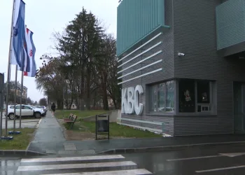 Psihijatar koji je zlostavljao i drogirao djecu ostaje u pritvoru. Ali to nije sve: Navodno je tukao autističnog dječaka u ordinaciji…