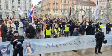 VIDEO U Zagrebu je ponovno održana muška molitva krunice; Prosvjednici više neće dolaziti