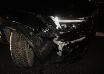 FOTO Malo je popio pa pogodio odbojnik na silasku s A3. Volvo je oštećen. Vozaču nije ništa i sve će masno platiti…